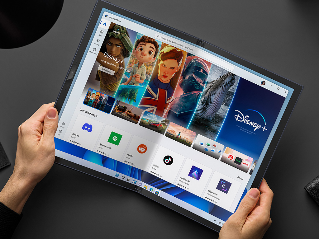 Das faltbarae ASUS Zenbook 17 Fold OLED ist ab sofort verfügbar