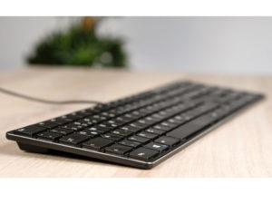 RIVA Slim Metal Scissor Tastatur von Speedlink