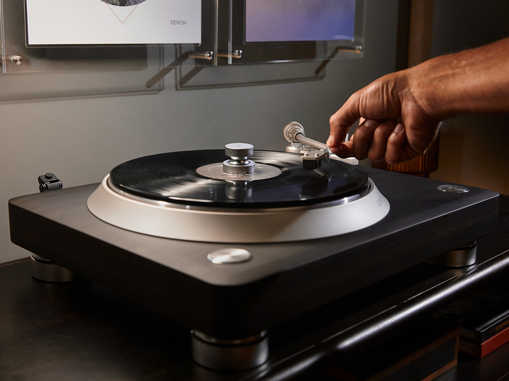 Denon Plattenspieler DP-3000NE mit Direktantrieb