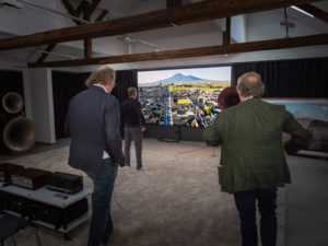Metropolen der Welt auf 110 Zoll Samsung MICRO LED TVs