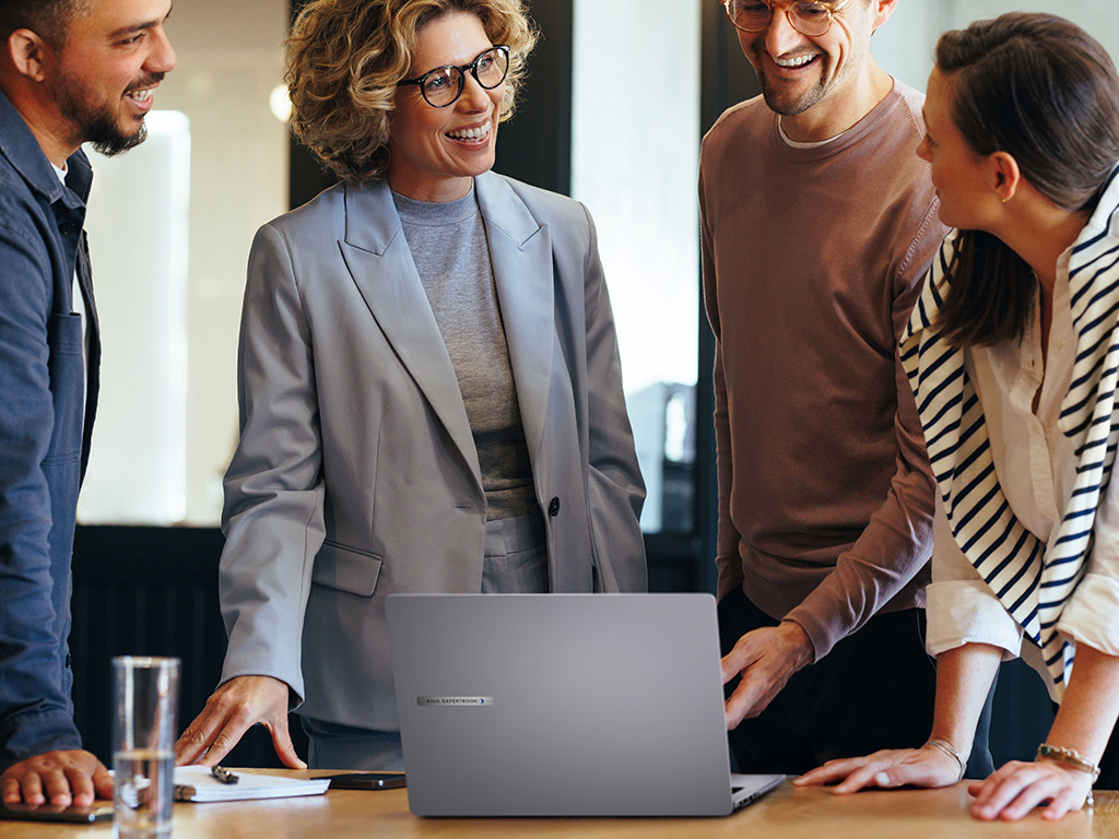 ASUS ExpertBook PM3 mit Copilot+ und AMD Ryzen AI-Prozessor