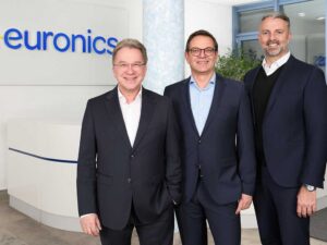 Euronics-Vorstand (v. l.) Benedich Kober, Arlbrecht Bauer und Brendan Lenane.