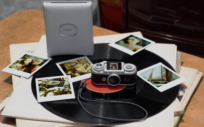 FUJIFILM instax präsentiert die neue instax Pal 2 Kompakte Digitalkamera